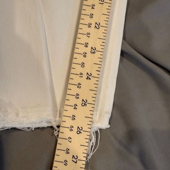 NWT Judy Blue Mid Rise Skinny Fit Raw Hem White Denim Jeans Size 9 / 29 - Picture 14 of 16